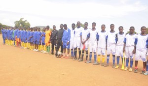 Entebbe Creamland team (right) prepares to take on London College Nansana in the Waksio women football league in Kajjansi over the weekend. Moureen Afwoyo's goal was enough to secure a win for the Nansana team