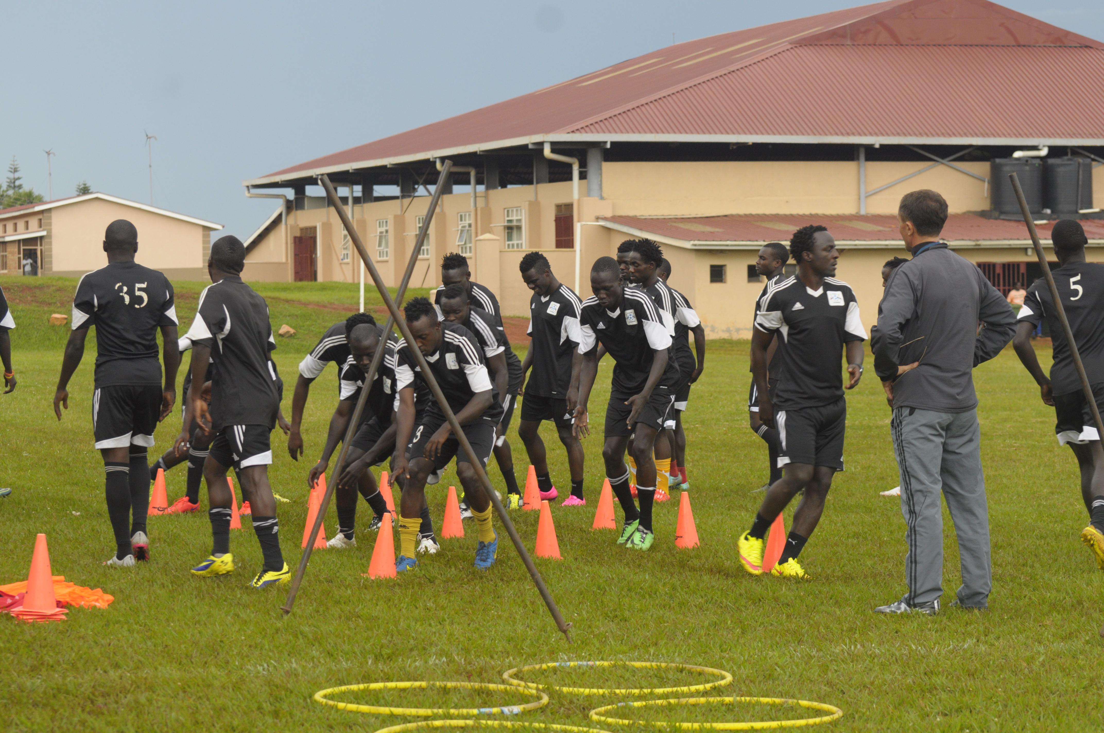 cranes_players_stretch